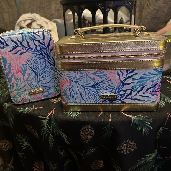 Lilly Pulitzer Gold and Blue Makeup Case Set with make up brushes nwt new - Picture 11 of 11